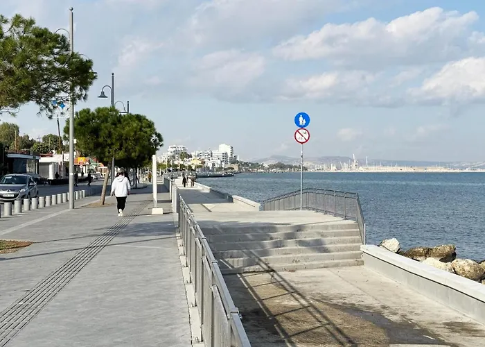 Seaside Larnaca Makenzie- 50M To Beach